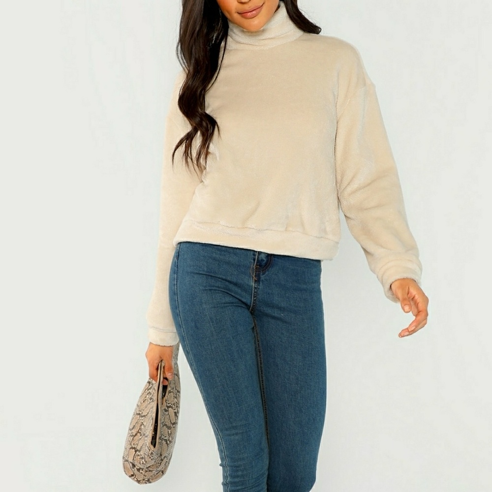 🌿LAST ONE🌿 | High Neck Faux Fur Pullover - Picture 4 of 5